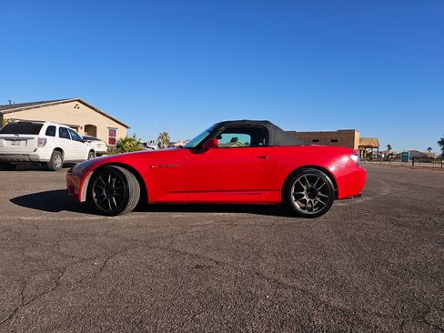 Used 2001 Honda S2000 image 9