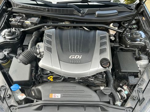 Used 2016 Hyundai Genesis Coupe 3.8 image 15
