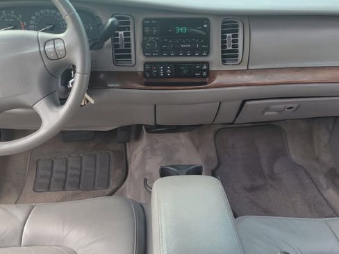Used 2001 Buick Park Avenue Sedan 4D w/ Prestige Pkg image 8