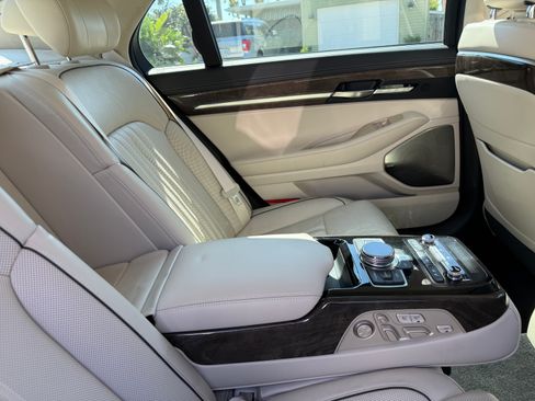 Used 2017 Genesis G90 5.0 Ultimate image 13