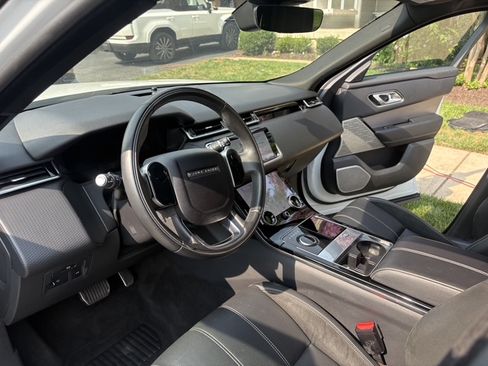 Used 2018 Land Rover Range Rover Velar R-Dynamic SE AWD/4WD image 14