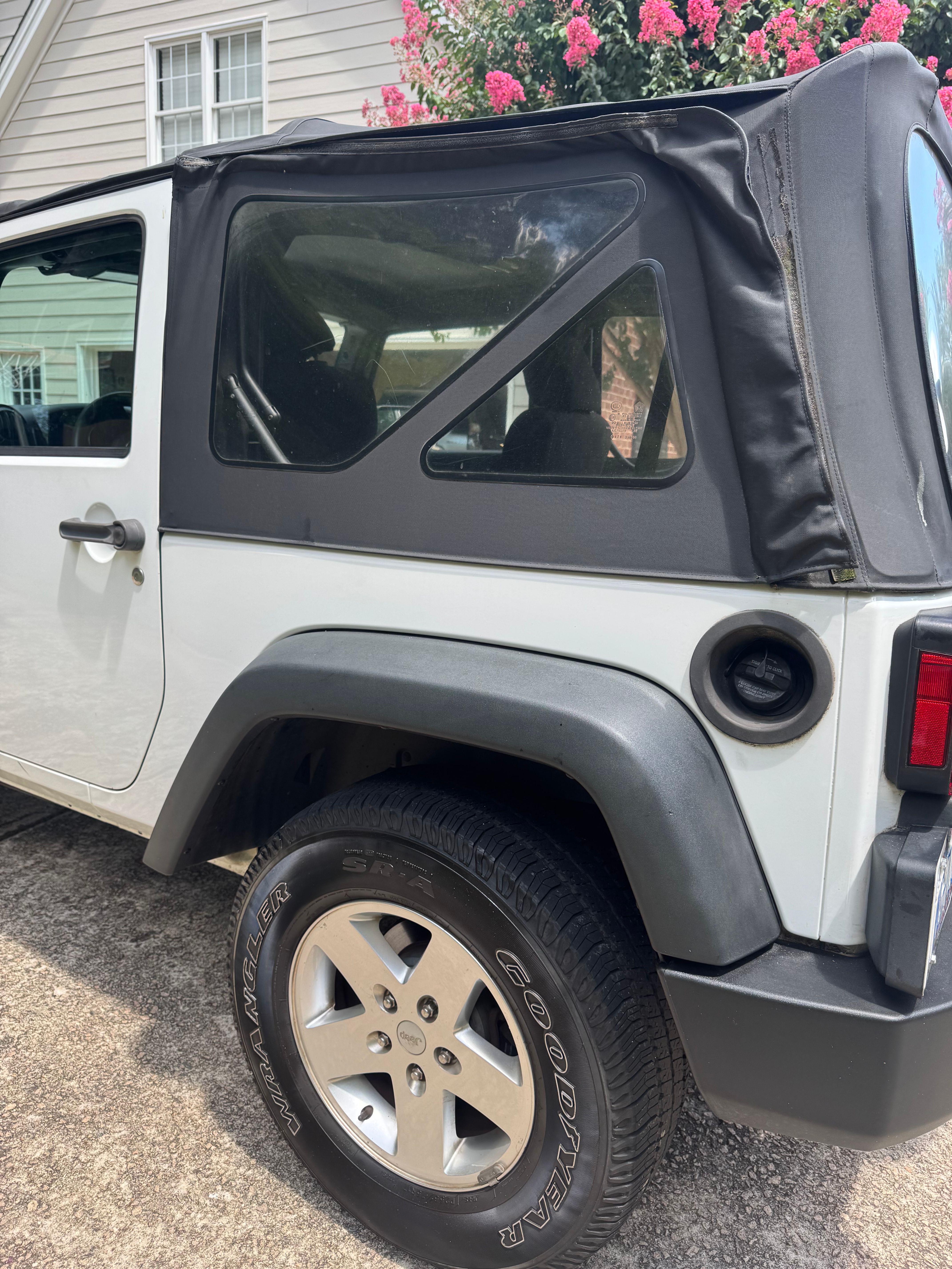 Used 2011 Jeep Wrangler Sport AWD/4WD image 9