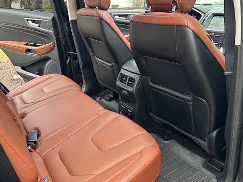 Used 2019 Ford Edge Titanium w/ Equipment Group 301A image 22