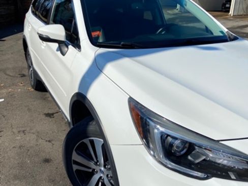 Used 2018 Subaru Outback 3.6R Limited image 5