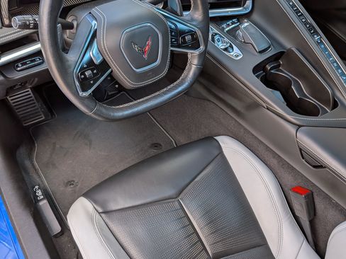 Used 2020 Chevrolet Corvette Stingray Premium Cpe w/ 3LT Preferred Equipment Group image 32