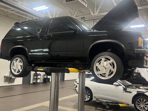 Used 1992 GMC Jimmy AWD/4WD image 4