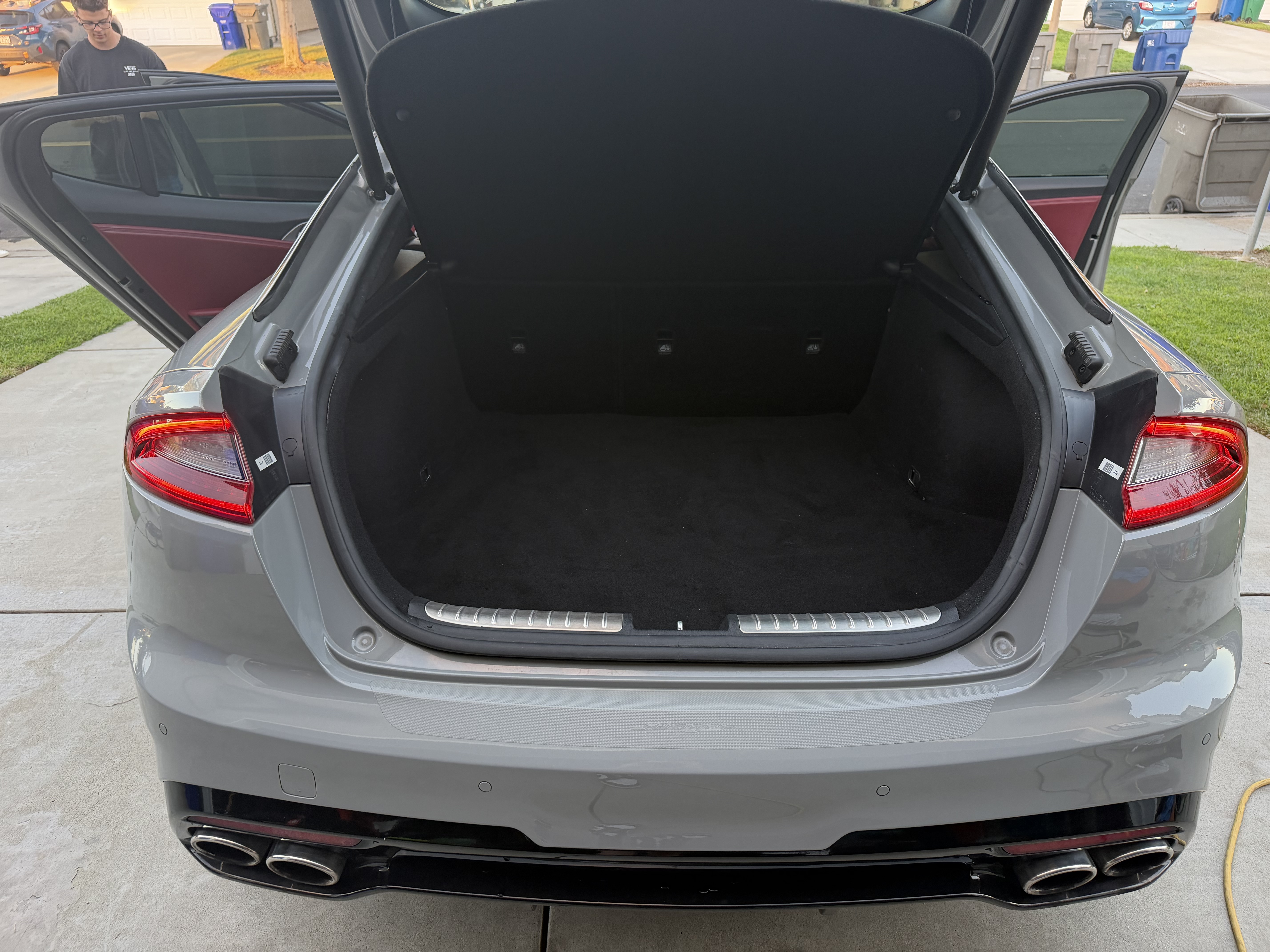 Used 2018 Kia Stinger GT2 AWD/4WD image 12