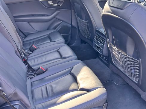 Used 2021 Audi Q7 3.0T Premium Plus w/ Premium Plus Package image 9