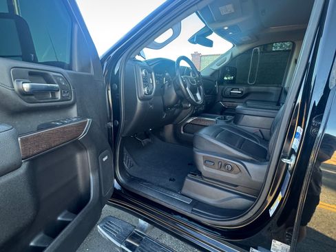 Used 2022 GMC Sierra 3500 Denali image 8