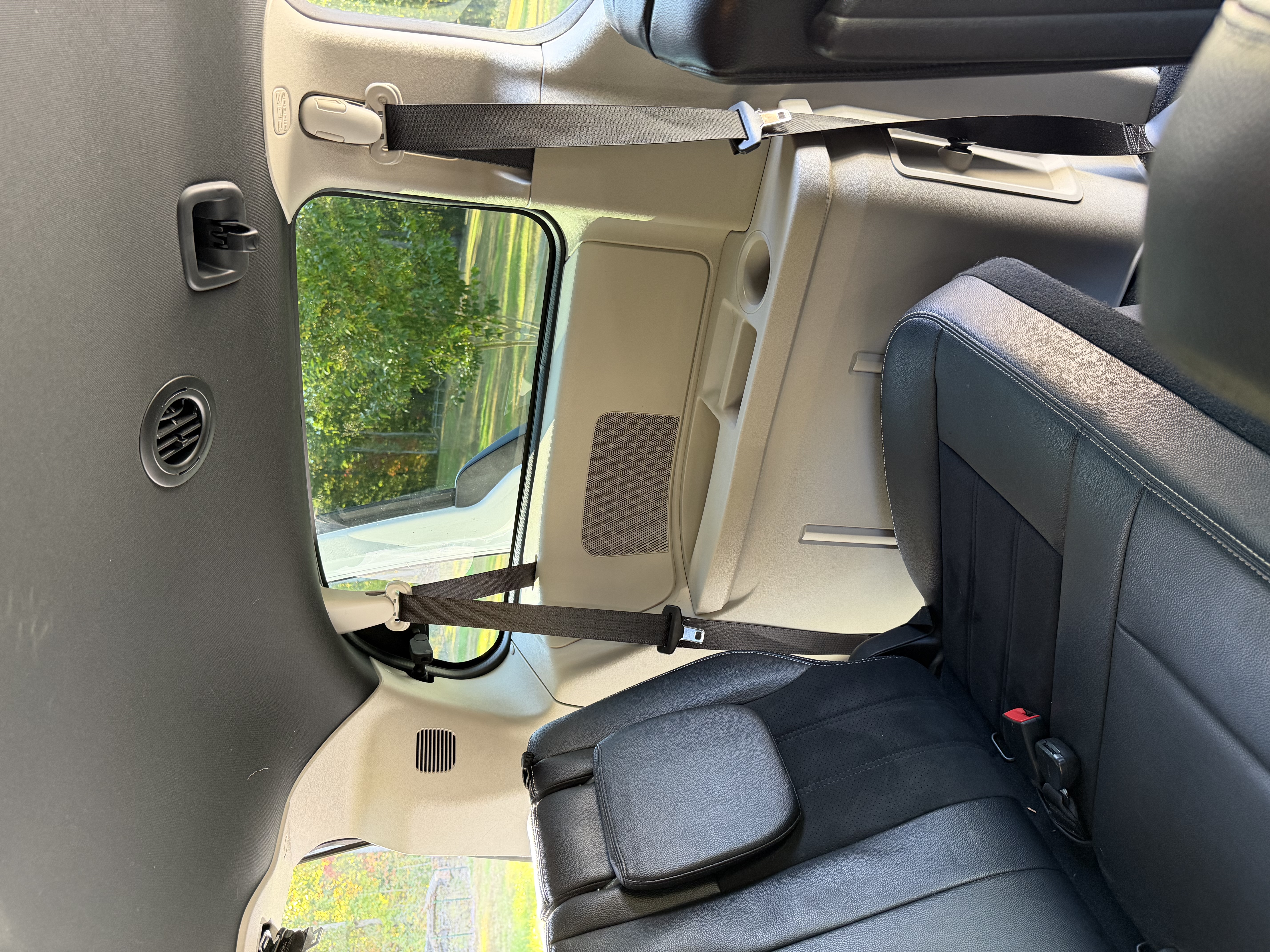 Used 2019 Dodge Grand Caravan SXT FWD image 19