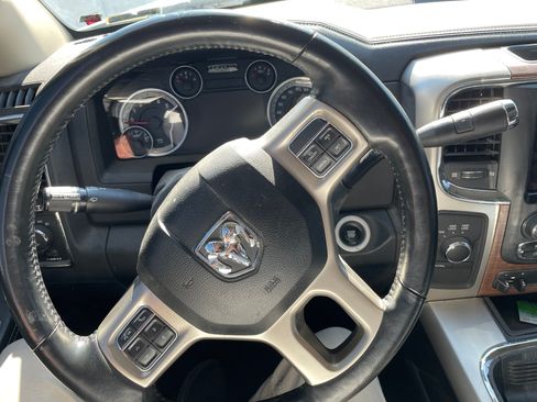 Used 2018 RAM 3500 Laramie AWD/4WD image 10