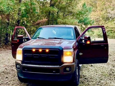 Used 2015 Ford F250 King Ranch w/ FX4 Off-Road Package AWD/4WD image 1