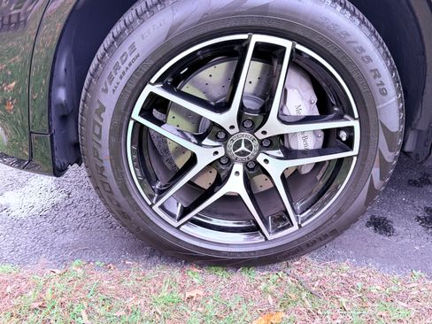 Used 2017 Mercedes-Benz GLC 300 4MATIC image 17