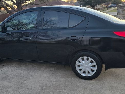 Used 2018 Nissan Versa S Plus image 5