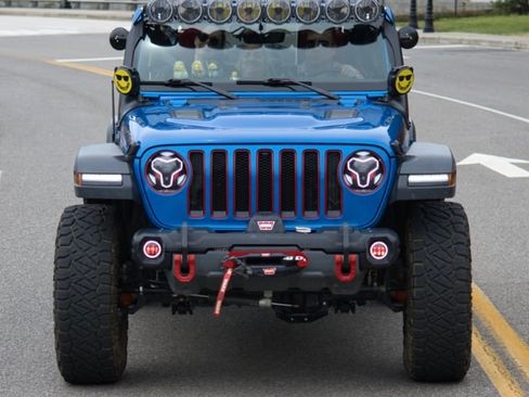 Used 2023 Jeep Wrangler Unlimited Rubicon w/ Cold Weather Group image 6