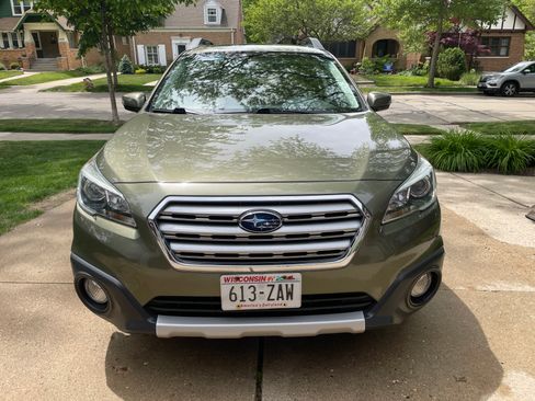 Used 2015 Subaru Outback 2.5i Limited AWD/4WD image 2