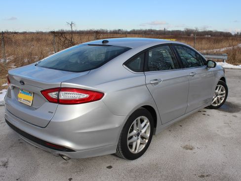 Used 2014 Ford Fusion SE image 12