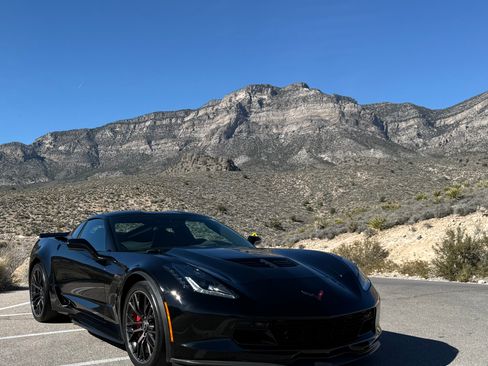 Used 2017 Chevrolet Corvette Z06 image 1