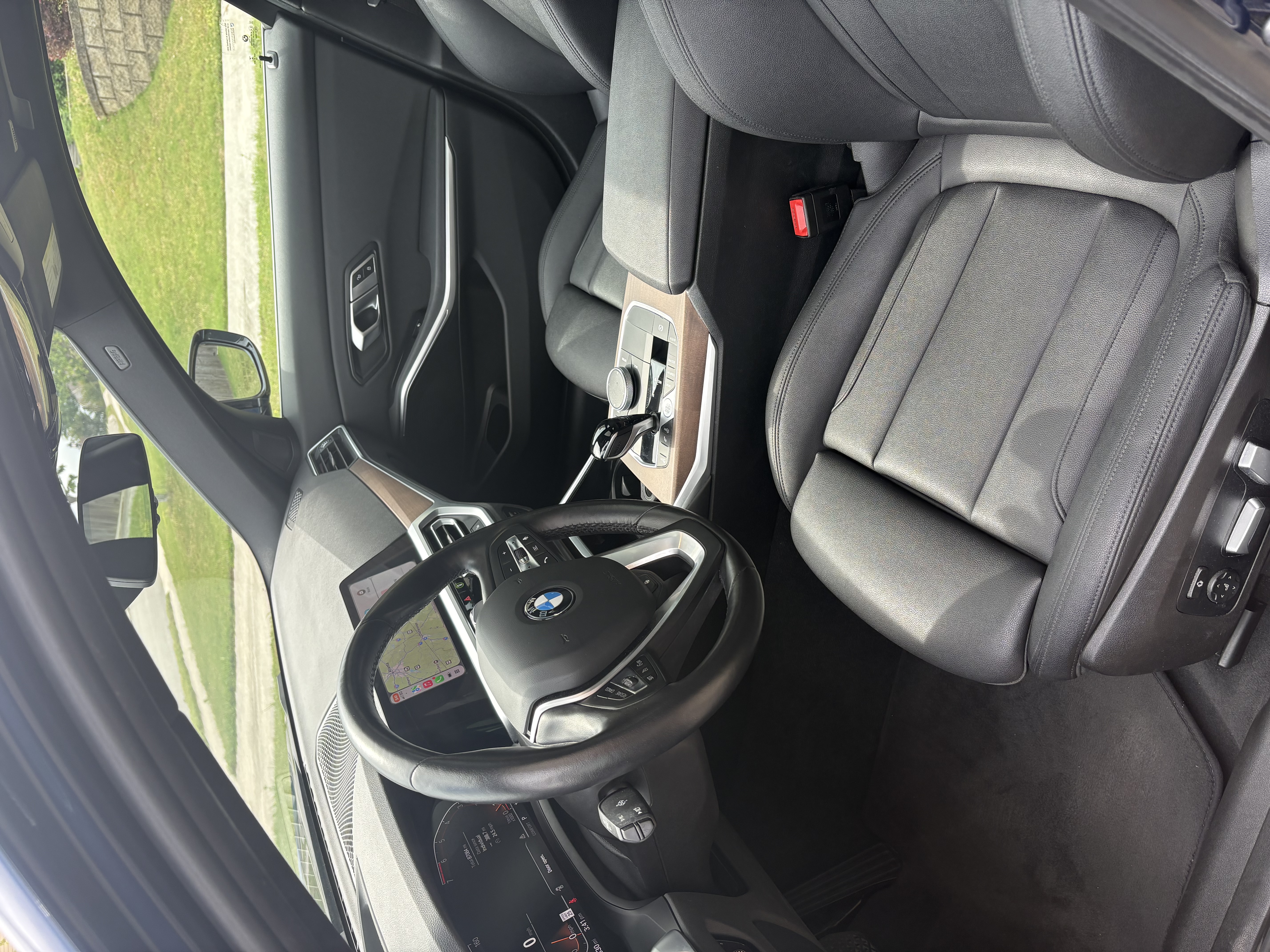 Used 2021 BMW 330i Sedan w/ Premium Package RWD image 9