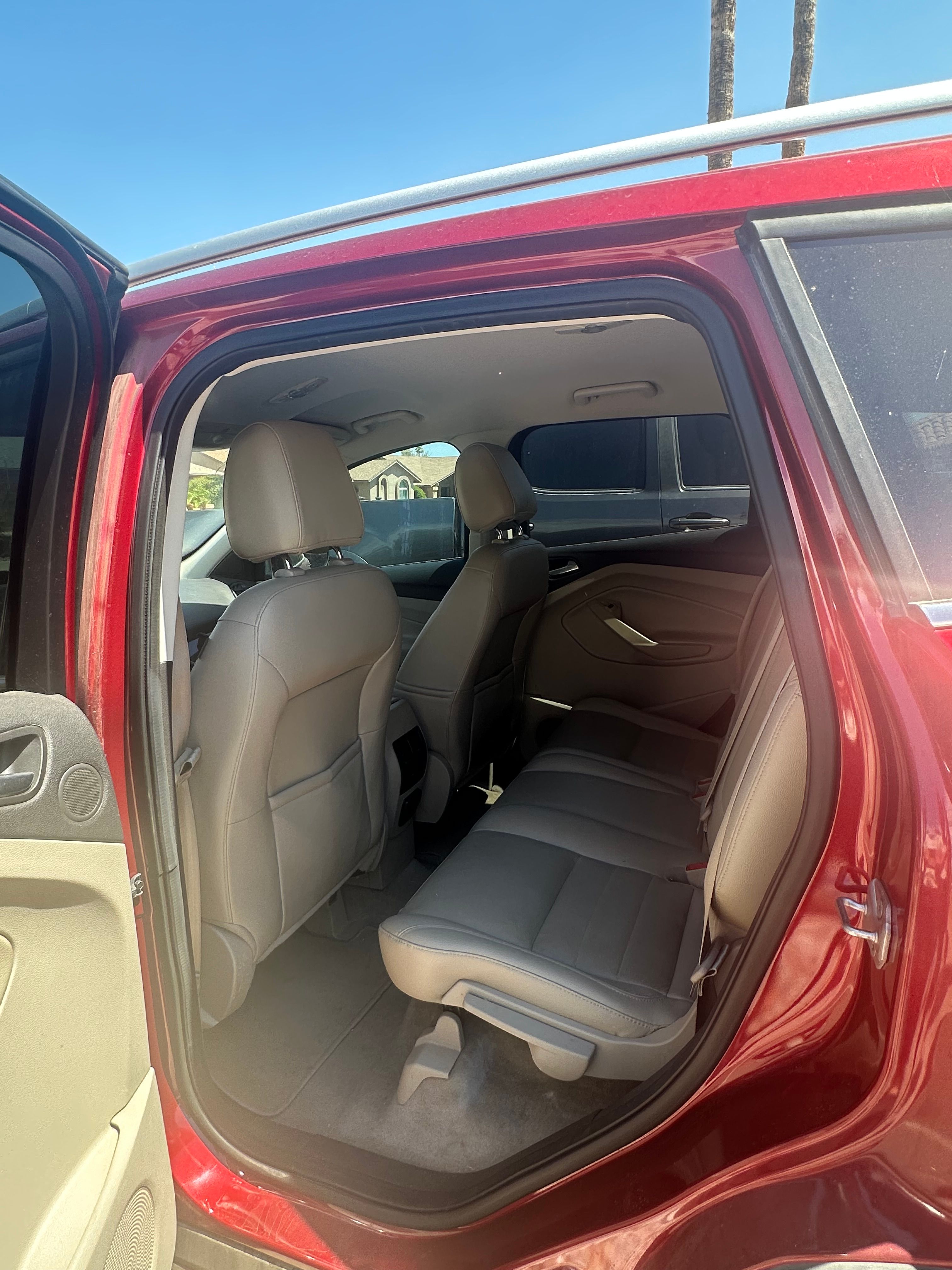 Used 2014 Ford Escape Titanium FWD image 4
