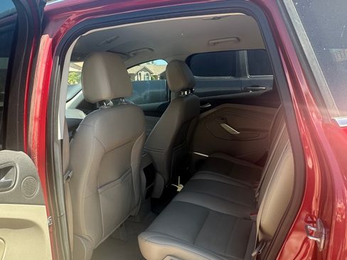Used 2014 Ford Escape Titanium FWD image 4