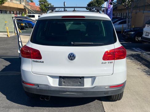 Used 2015 Volkswagen Tiguan SEL image 2