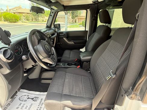 Used 2012 Jeep Wrangler Sport w/ Connectivity Group AWD/4WD image 9