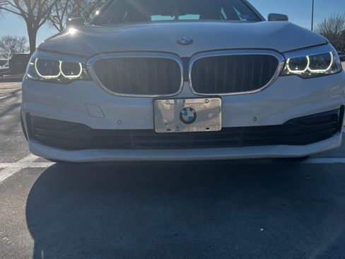 Used 2019 BMW 530i xDrive w/ Convenience Package image 4