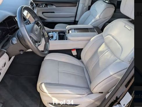 Used 2023 Jeep Grand Wagoneer Series II image 16