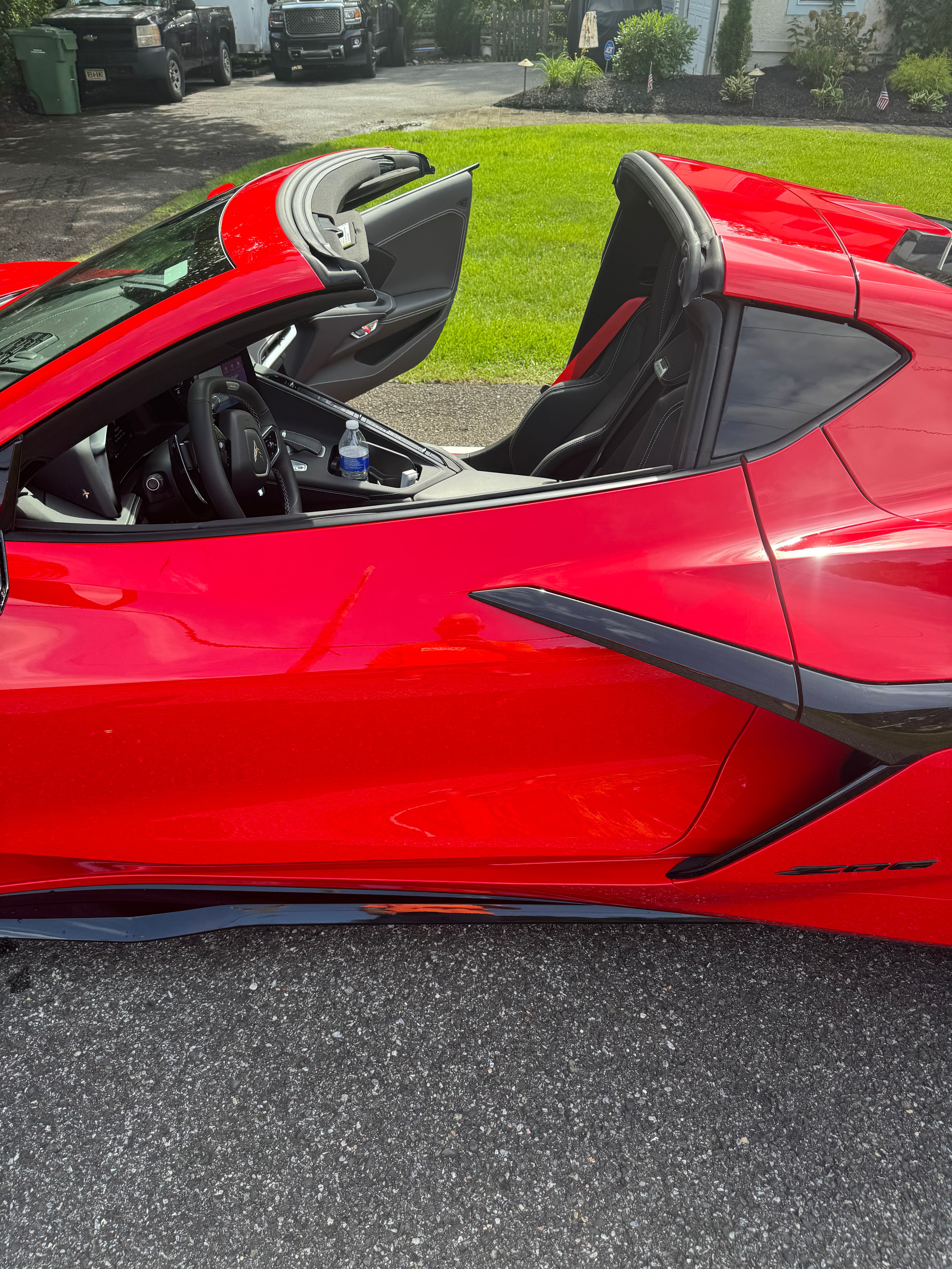 Used 2024 Chevrolet Corvette Z06 RWD image 11