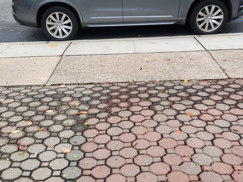 Used 2018 Volvo XC90 T6 Momentum w/ Convenience Package image 5