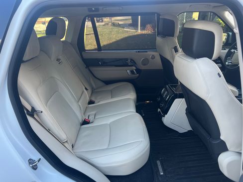 Used 2020 Land Rover Range Rover Long Wheelbase HSE image 17
