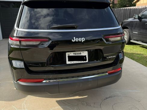 Used 2025 Jeep Grand Cherokee L Laredo RWD image 5