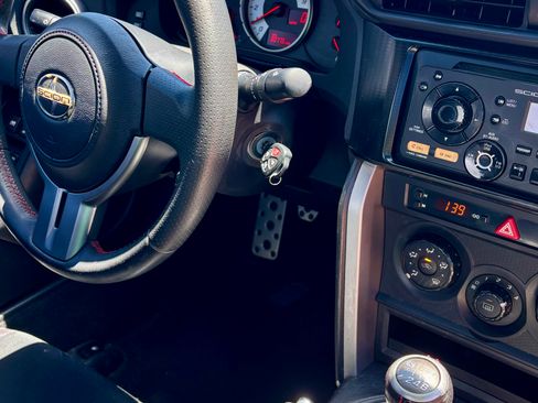 Used 2013 Scion FR-S RWD image 10