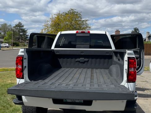 Used 2018 Chevrolet Silverado 3500 LTZ AWD/4WD image 12