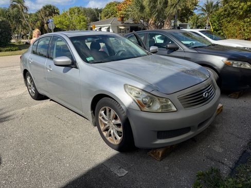 Used 2009 INFINITI G37 x Sedan image 8