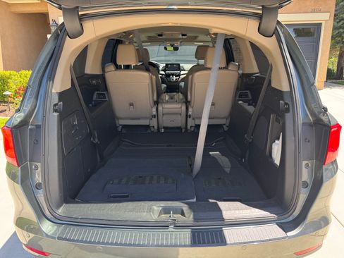 Used 2018 Honda Odyssey Elite image 10