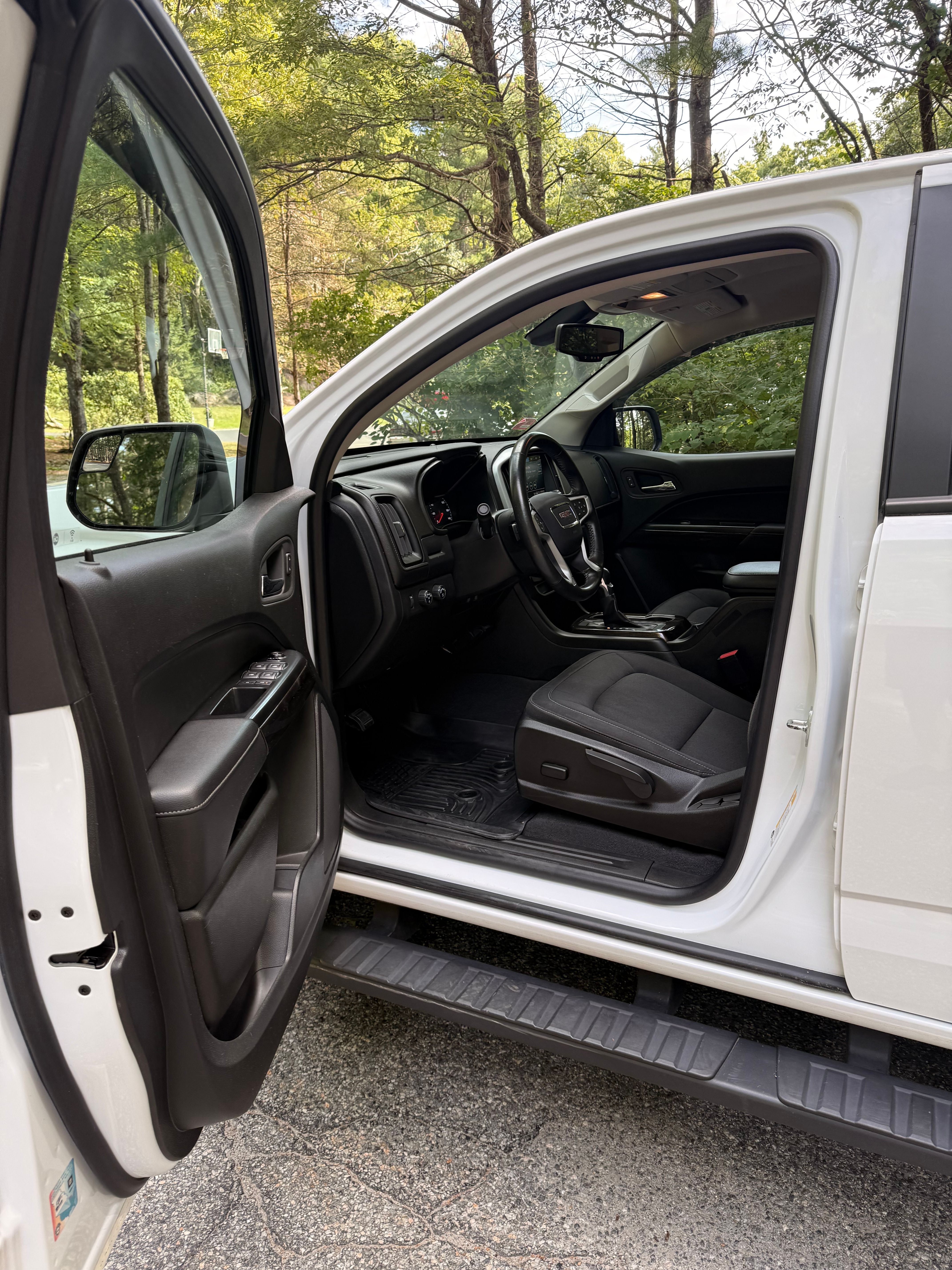 Used 2022 GMC Canyon Elevation w/ Trailering Package AWD/4WD image 15