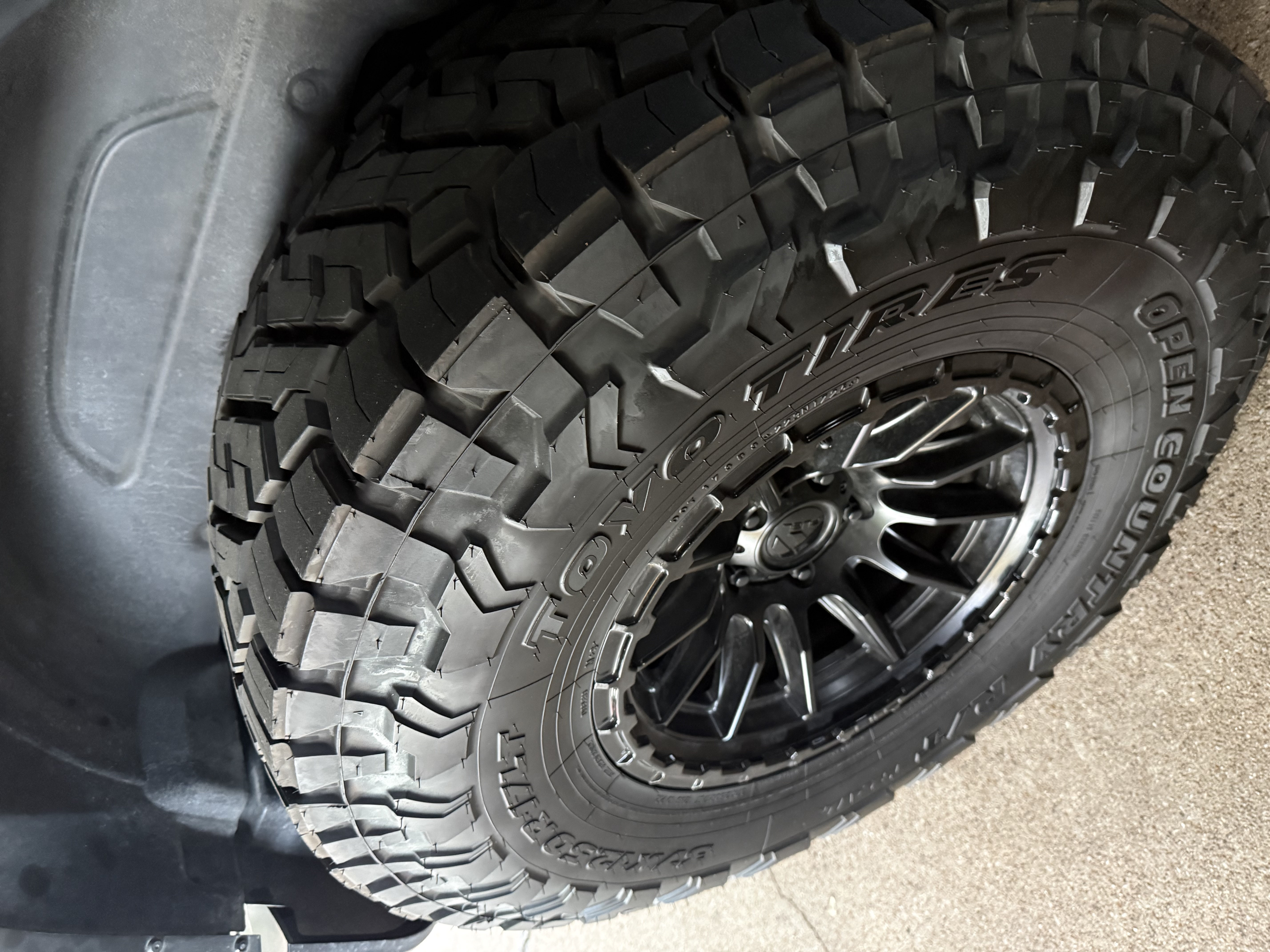 Used 2024 Jeep Wrangler Unlimited Sport AWD/4WD image 8