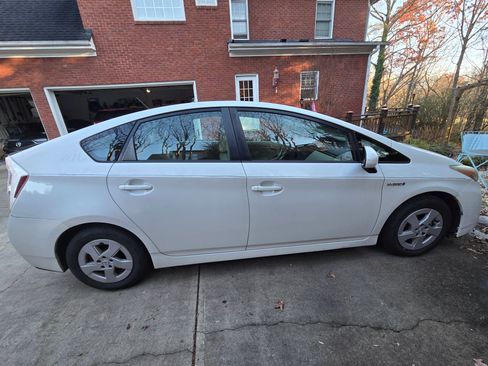 Used 2011 Toyota Prius Two image 10