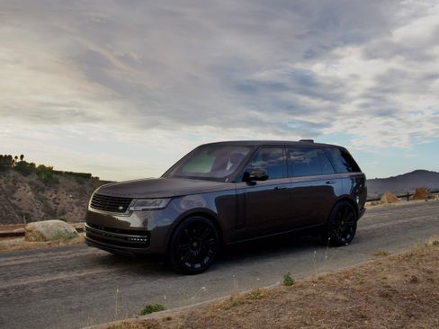Used 2022 Land Rover Range Rover Long Wheelbase First Edition AWD/4WD image 2
