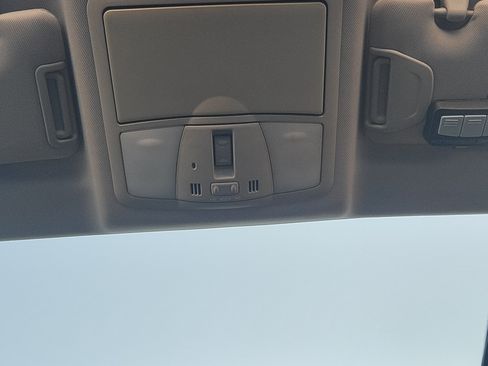 Used 2010 INFINITI G37 Journey w/ Premium Pkg image 16