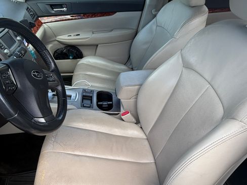 Used 2012 Subaru Outback 2.5i Limited w/ Moonroof Pkg image 8