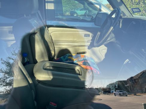 Used 2005 Chevrolet Silverado 3500 LT w/ Heavy-Duty Power Package image 5