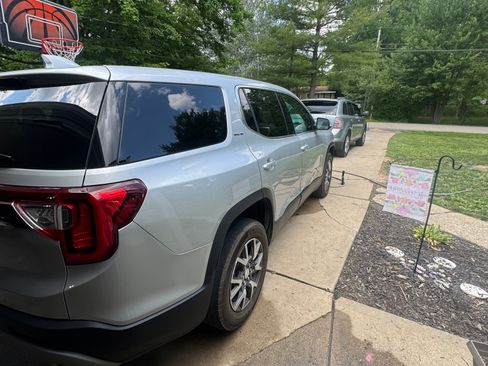 Used 2020 GMC Acadia SLE FWD image 8