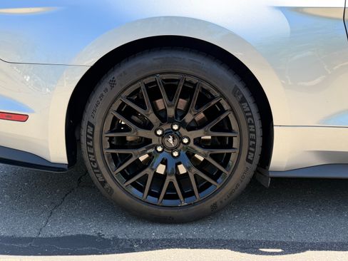 Used 2020 Ford Mustang GT Premium w/ GT Performance Package RWD image 12