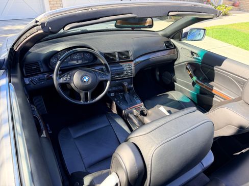 Used 2006 BMW 325Ci Convertible image 9