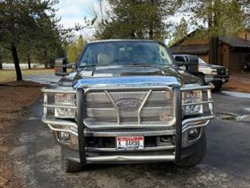 Used 2015 Ford F350 Lariat image 6