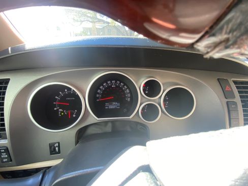 Used 2016 Toyota Sequoia Platinum image 5