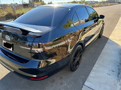 Used 2015 Volkswagen Jetta S image 6